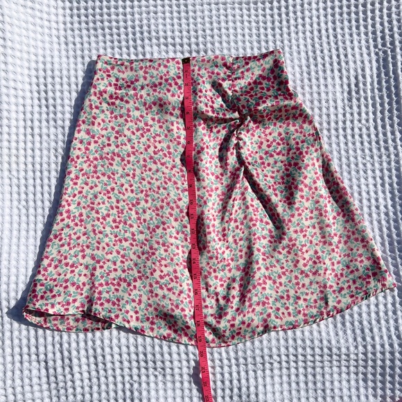 Japan Flower Mini Skirt - Picture 12 of 12